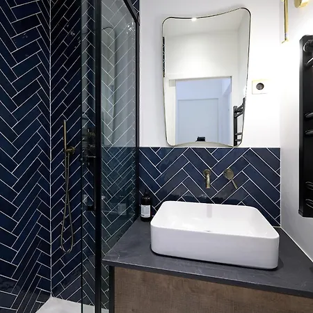 Lejlighed Design Equipe Avec Balcon