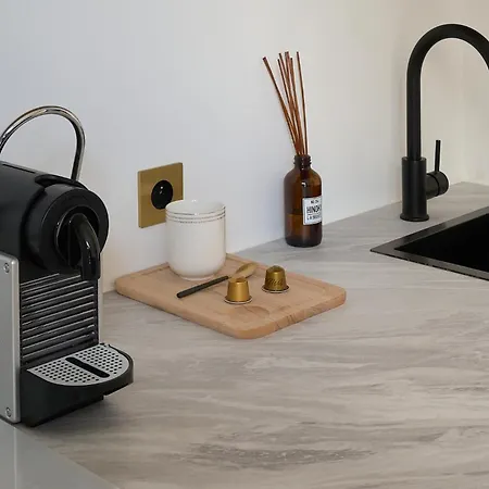 Design Equipe Avec Balcon Párizs